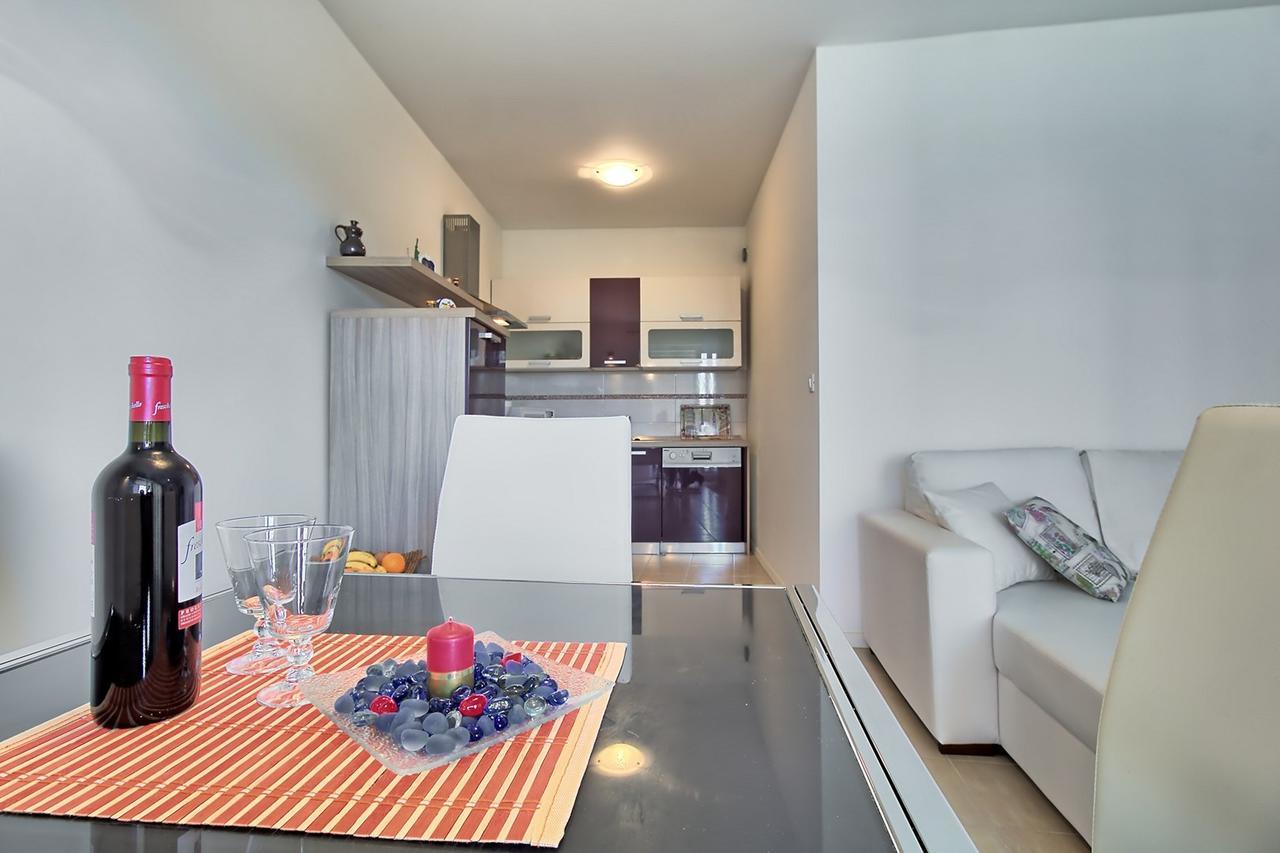 Summertime House With Apartment Umag Kültér fotó
